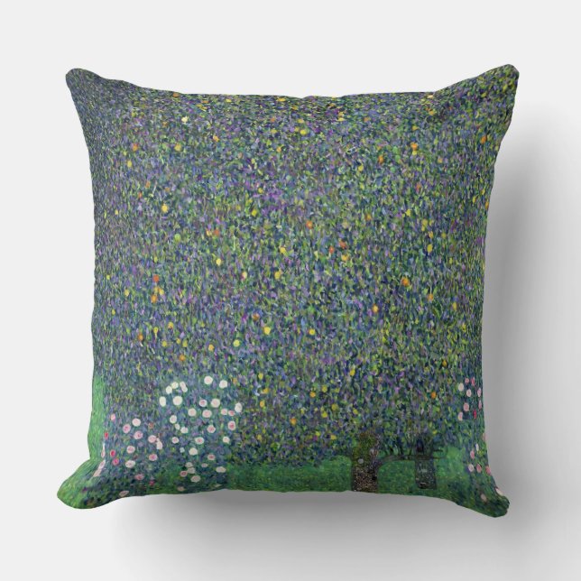 Rosen unter den Bäumen, c.1905 Kissen (Vorderseite)