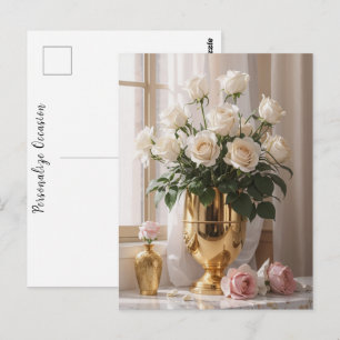 Rosenbouquet in golden Vase bei Sonnenlicht für je Postkarte