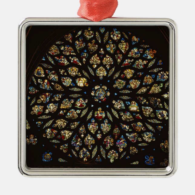 Rosenfenster über der Westtür, mit den Szenen Silbernes Ornament (Vorne)