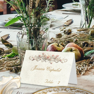 Rosenrolle und Herzmonogramm - Creme Platzkarte Tischnummer