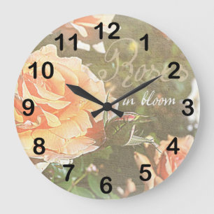 Roses in Bloom Große Wanduhr