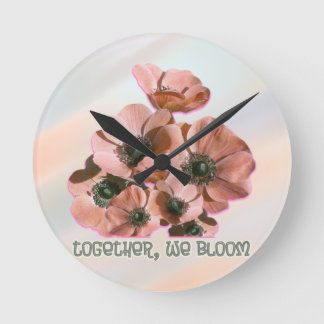 rosige Blumenkunst Runde Wanduhr