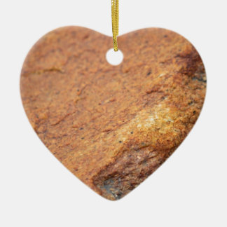 Rostfarbener Granitfels Keramikornament