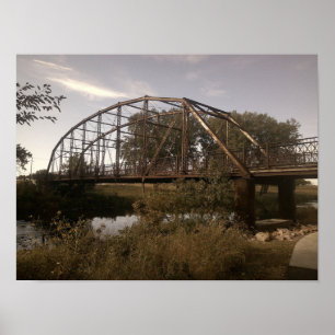 Rostige Eisenbahn-Eisenbogenbrücke Poster
