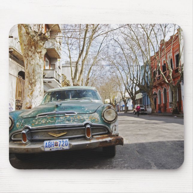 Rostige und flockige Farbe eines alten Autos Mousepad (Vorne)