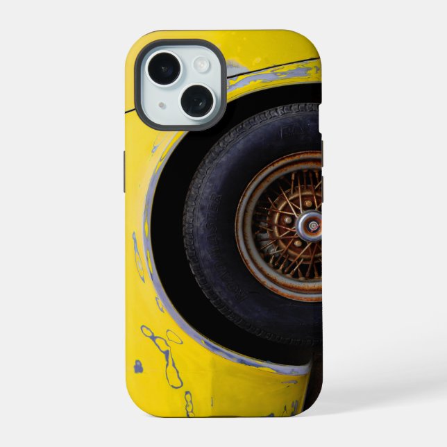 Rostiges Auto iPhone 15 Hülle (Rückseite)