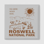 Roswell National Park UFO Flying Saucer Außerirdis Magnet<br><div class="desc">Roswell Nationalpark - Sie waren nie hier! Dieser lustige UFO-T - Shirt ist das ideale Geschenk für Alien-Gläubige und alle, die mit den Ereignissen vom Juli 1947 in Roswell, New Mexico, vertraut sind. Dieses Design zeigt eine handgezeichnete Abbildung eines Absturzes eines fliegenden Untersaugers mit einem lustigen Zitat und einer kleinen...</div>