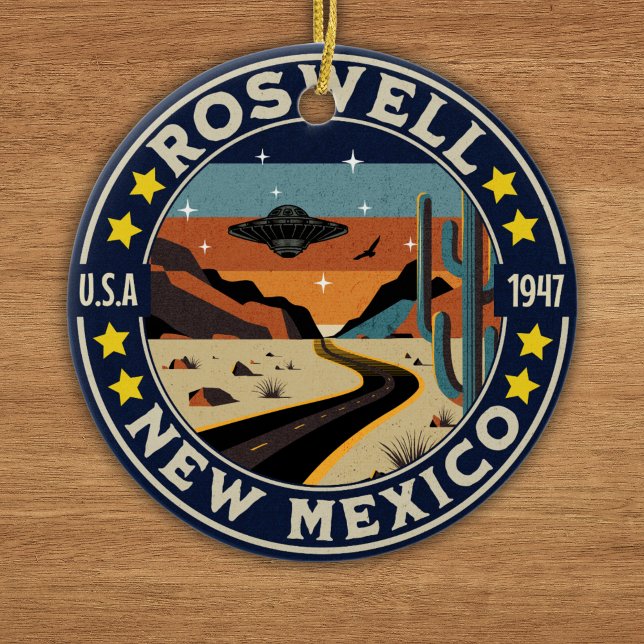 Roswell New Mexico Retro UFO Terrain Keramik Ornament (Von Creator hochgeladen)