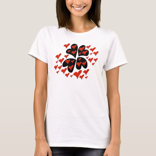 Rot auf schwarzen Herzen T-Shirt (Vorderseite)