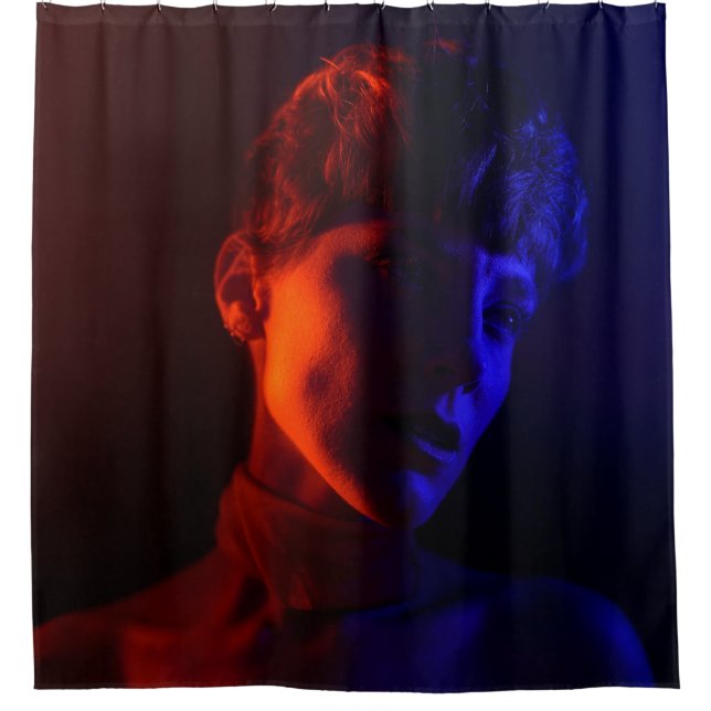 Rot-Blau-Portrait Duschvorhang (Vorderseite)