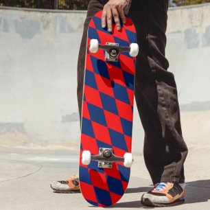 Rot-blaues Harlekin-Karo-Design Skateboard