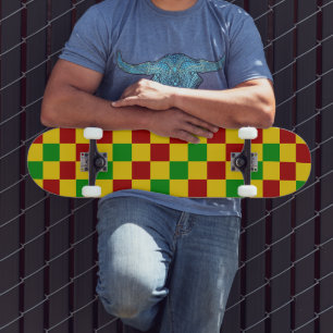 Rot Gelb Grün Kariertes Musterdesign  Skateboard