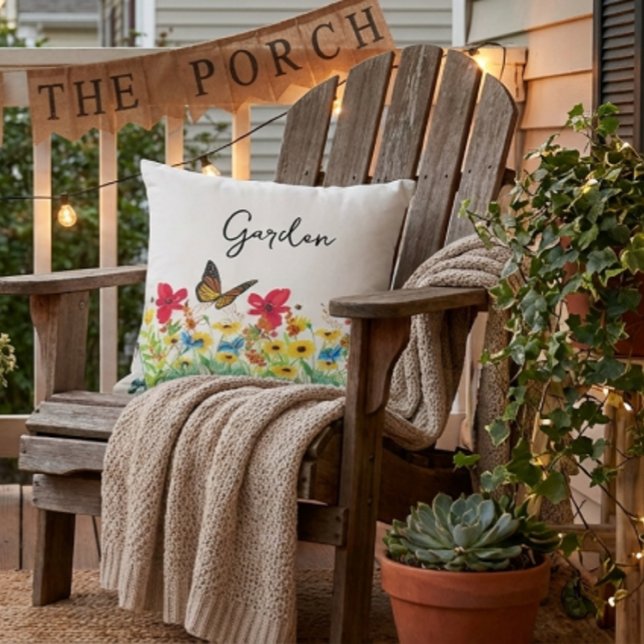 Rot Gelb und Blau Blüte mit Schmetterling Kissen (add ambiance to your outdoor space with a floral created throw pillow )