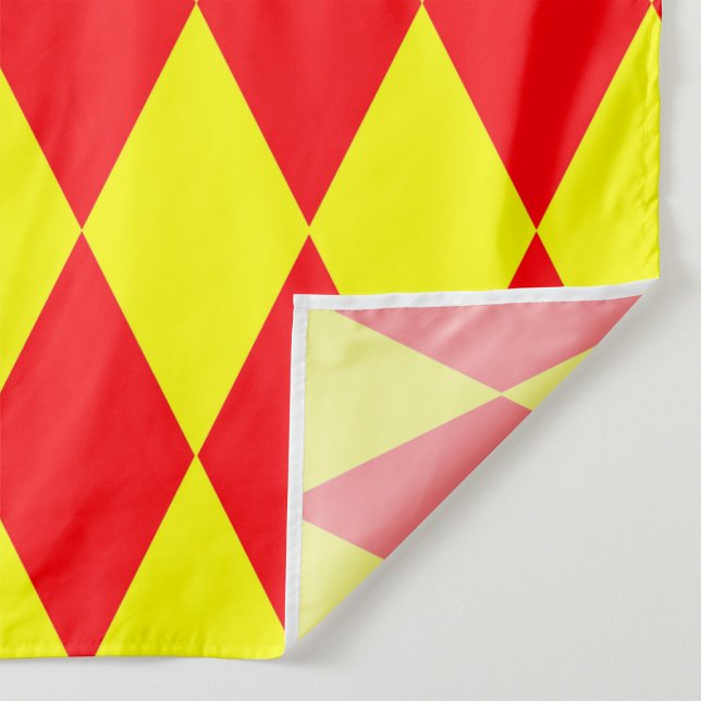 Rot-gelbes Harlekin-Karomuster-Design  Stoff (Von Creator hochgeladen)