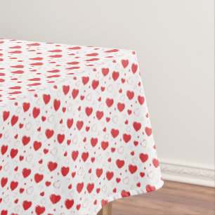 Rot glänzende Passionsherzen, niedlich romantische Tischdecke