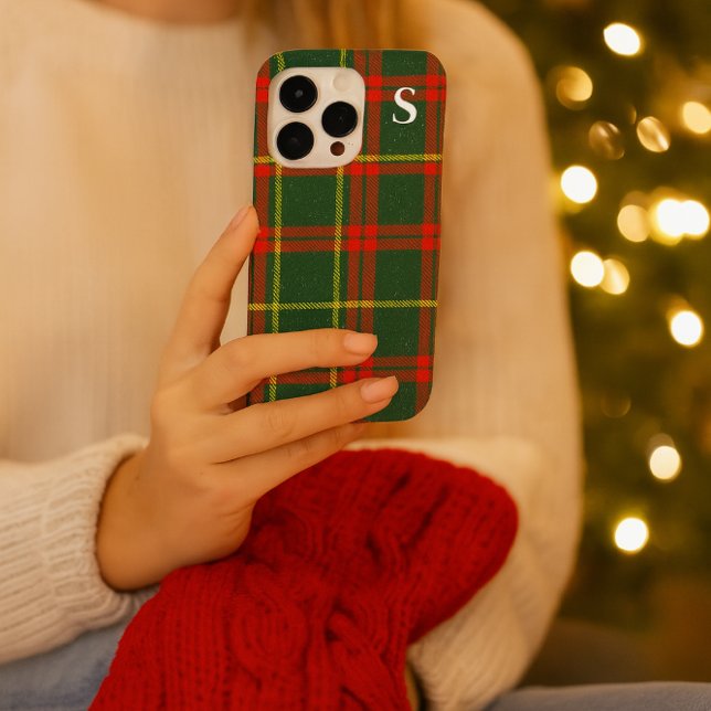 Rot-grün kariertes Tartan mit Monogramm  Case-Mate iPhone Hülle (The perfect stocking stuffer a red and green tartan plaid Iphone case with monogram )
