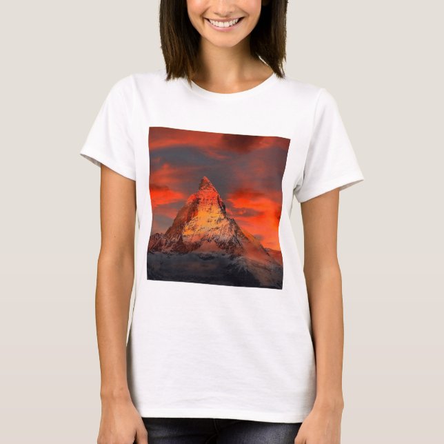 Rot-Himmel der Gebirgsschweiz Matterhorn Zermatt T-Shirt (Vorderseite)