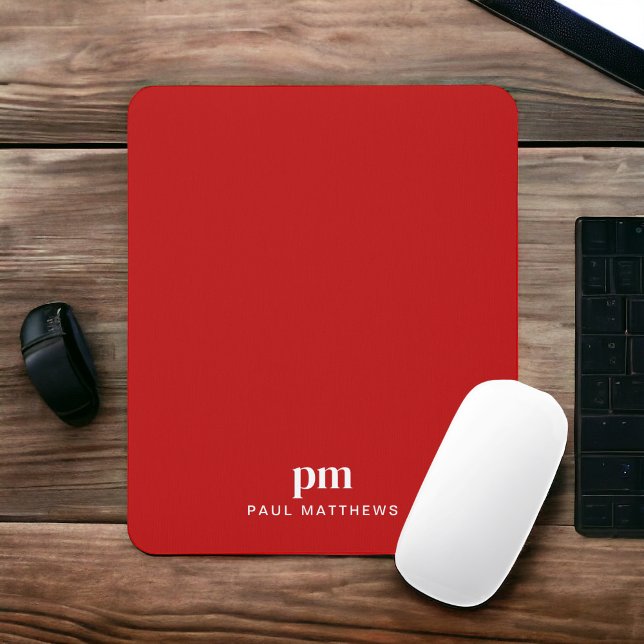 Rot Minimalistisch mit Monogramm und Name Mousepad (Personalize with your initials and name.)
