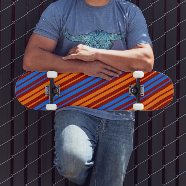 Rot Orange Blau Vertikale Streifen Design   Skateboard (Außenbereich 3)