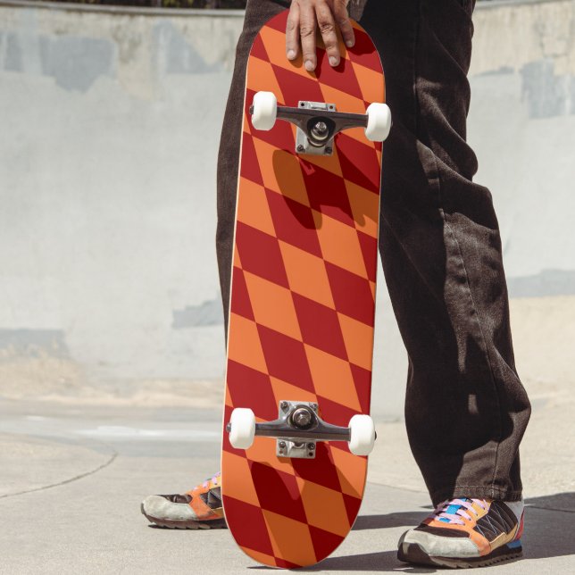 Rot-Orange-Harlekin-Karuomuster-Design  Skateboard (Von Creator hochgeladen)