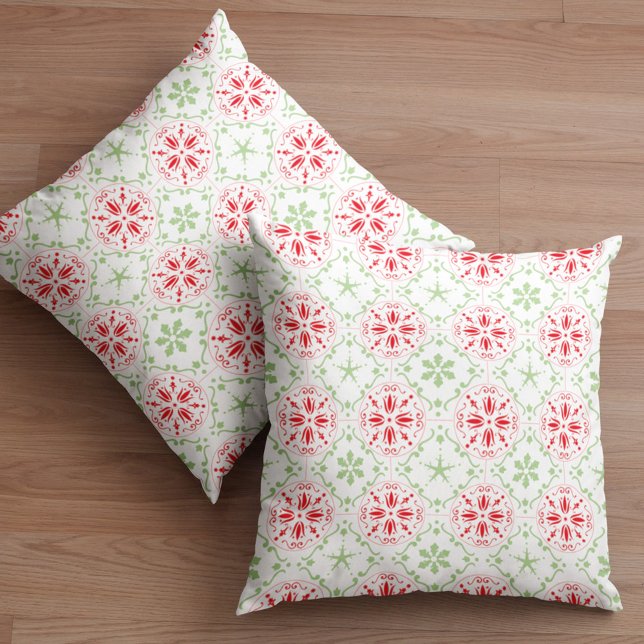 Rot und Grün Snowflake Muster Einfach Kissen (Simple red and green snowflake pattern throw pillow)