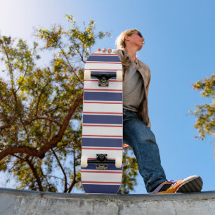 Rot- und Navy-Blaustreifen Skateboard