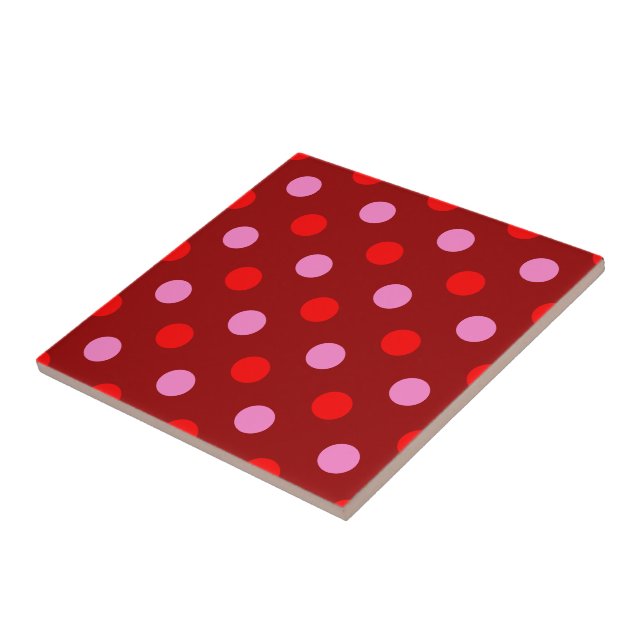 Rot und Rosa auf Maroon-Punkte-Design  Fliese (Seite)