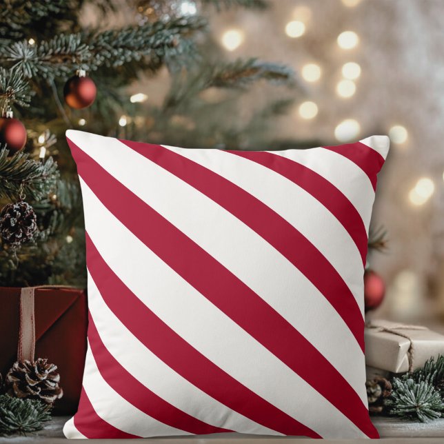 Rot und Weiß Kissen (Red and White Diagonal Striped Throw Pillow)