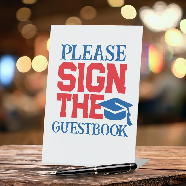 Rot, Weiß und Blau Abschluss Sockelschild (Red, Blue and White Graduation Cap Class Year Sign the Guestbook Pedestal Table Sign)