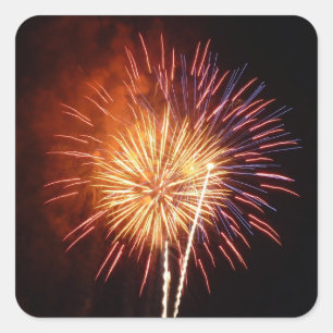 Rot, Weiß und Blau Feuerwerk I Patriotisch Quadratischer Aufkleber