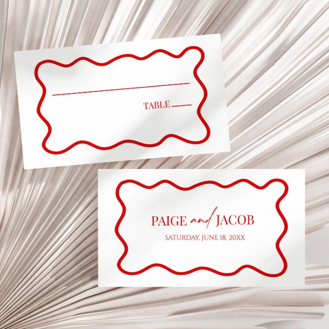 Rot Weiße Elegante Wellenförmige Rand Hochzeit Platzkarte (Von Creator hochgeladen)