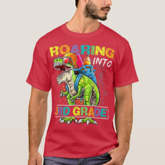 Rotation in Dinosaurier der dritten Klasse, um zur T-Shirt
