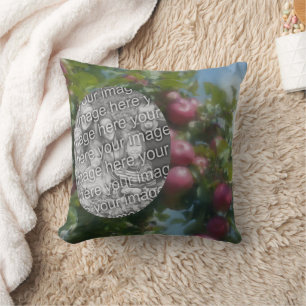 Rote Äpfel auf Baummalerei hinzufügen Ihr Foto Kissen