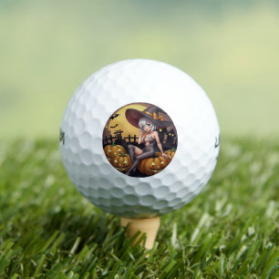 Rote Augenröhre auf Jack-O-Lantern Golfball