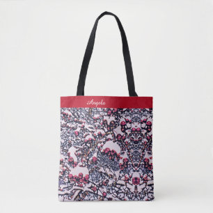 Rote Beeren und Schnee in Weihnachten
