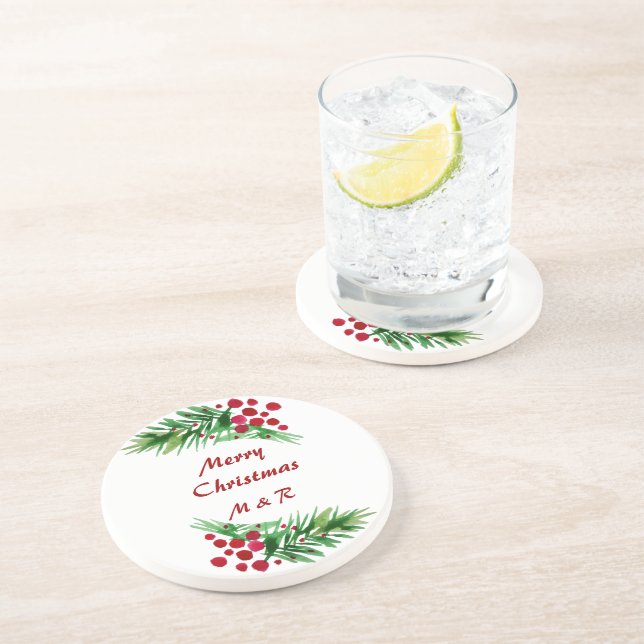 Rote Berries an einem grünen Kiefernzweig Getränkeuntersetzer (Seite)