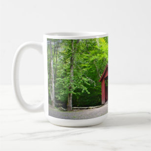 Rote Brücke am Chatfield Hollow Kaffeetasse
