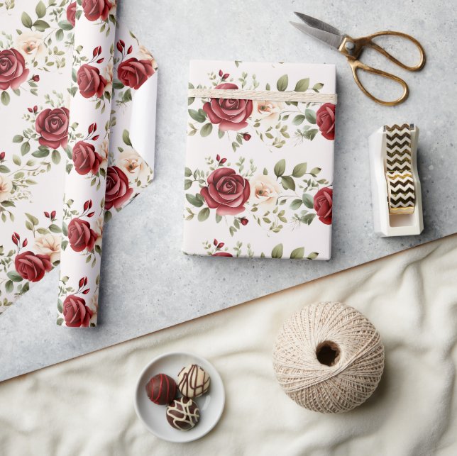 Rote Creme Rose Goldhochzeit Geschenkpapier (Kunsthandwerk)