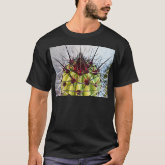 Rote Dorn-Produkte T-Shirt