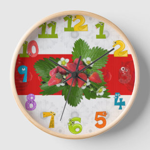 Rote Erdbeere mit grünen Blättern und Blumen Foto Uhr