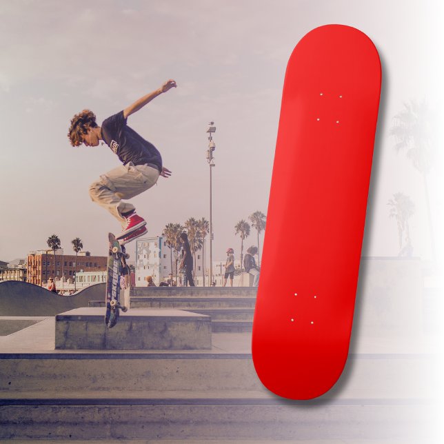 Rote Farbe | Classic | elegant | Trendy Skateboard (Von Creator hochgeladen)