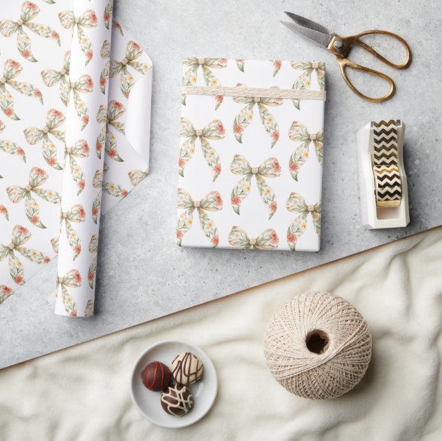 Rote florale Schleifen Geburtstag Geschenkpapier (Kunsthandwerk)