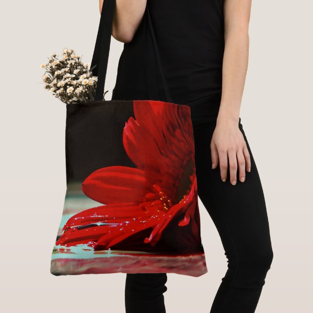 Rote Gänseblümchen-Gerbera-Blume (Von Nahem)