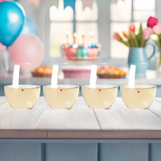 Rote Geranenblätter werden in einer Clips-Kunstfor Weinglas Ohne Stiel (Insitu (Baby Party))