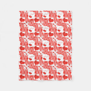 Rote Herzen, Liebe. Fleecedecke