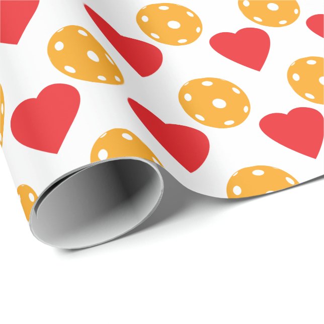 Rote Herzen und orangefarbene Pickleballs Geschenkpapier (Rolleneckpunkt)