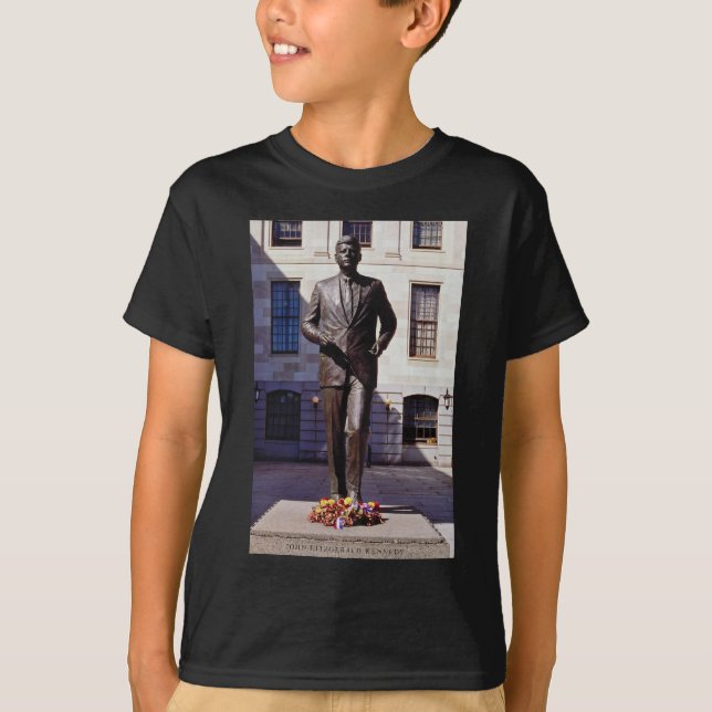 Rote John- F. Kennedystatue-Blumen T-Shirt (Vorderseite)
