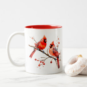 Rote Kardinal Vögel auf der Holly-Tree-Zweigstelle Zweifarbige Tasse