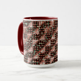 Rote, karierte Quadrate, die dem seltsamen Mosaik  Tasse