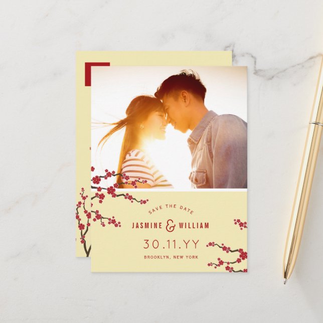 Rote Kirsche Blüten Sakura Foto Save the Date Ankündigungspostkarte (Vorderseite/Rückseite Beispiel)